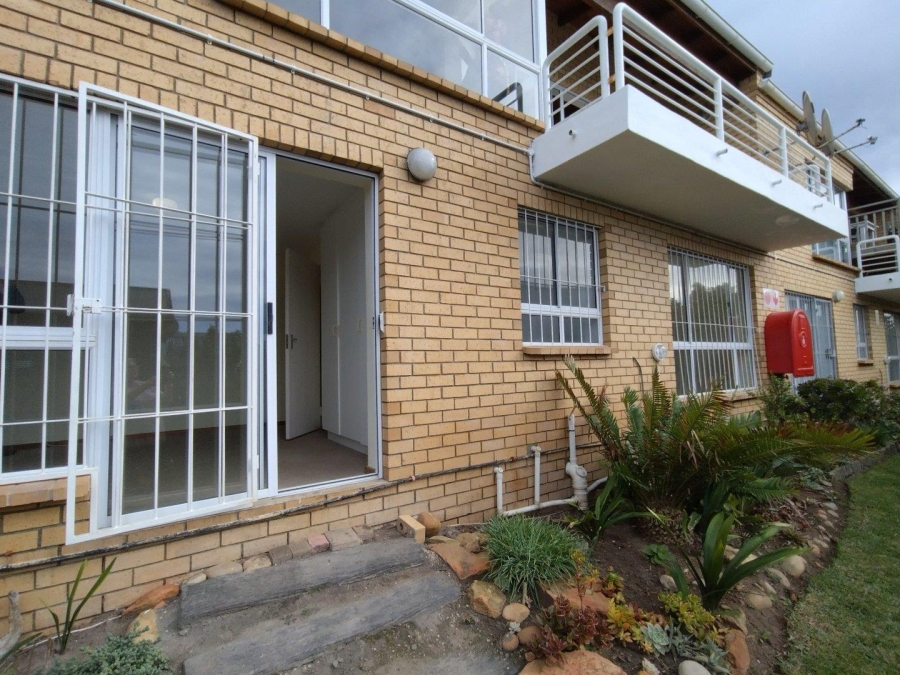 3 Bedroom Property for Sale in Wavecrest Eastern Cape